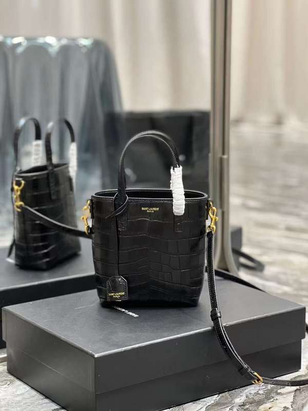 Yves Saint Laurent Editorial Everyday Handbag