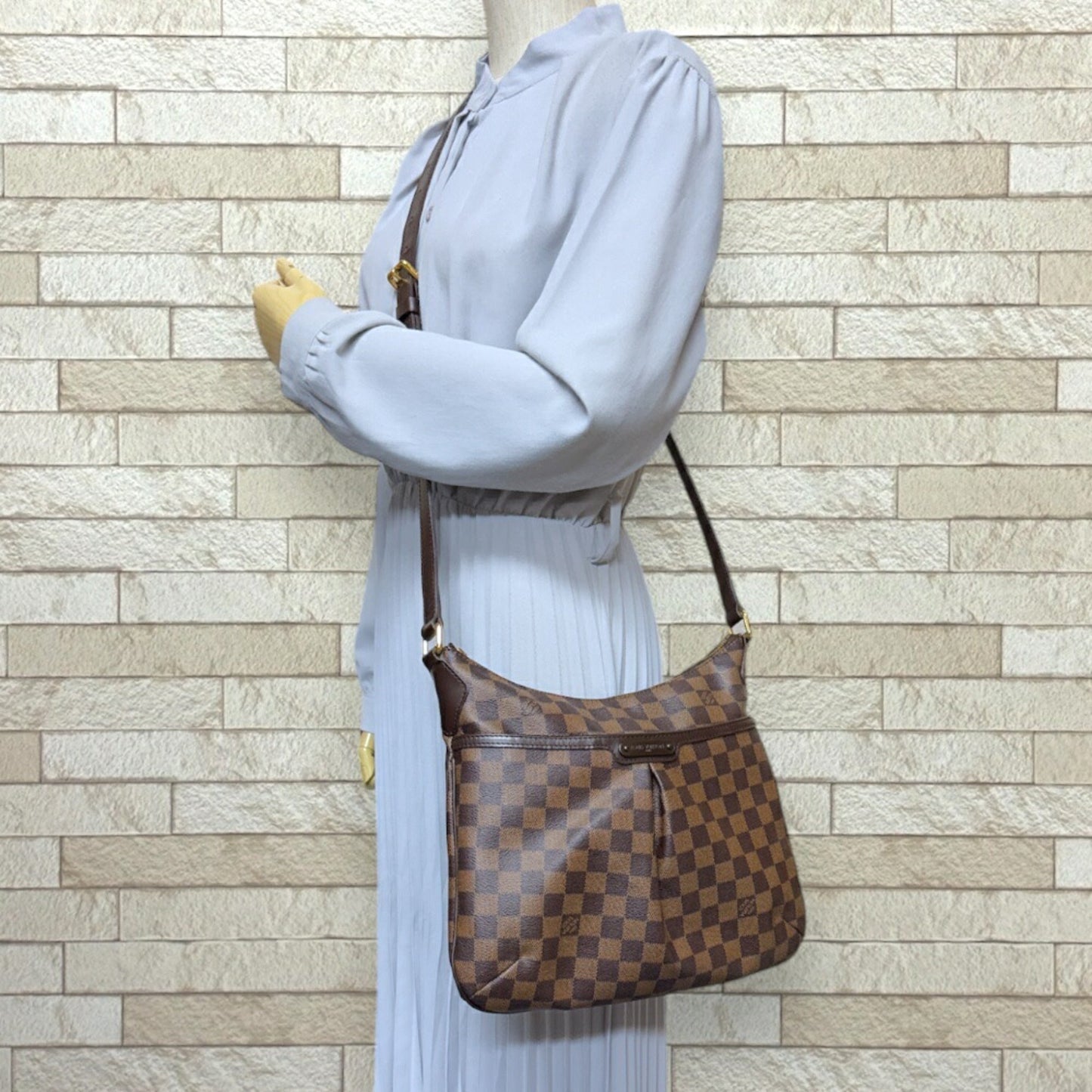 Louis Vuitton Damier  Damier Canvas Shoulder Bag
