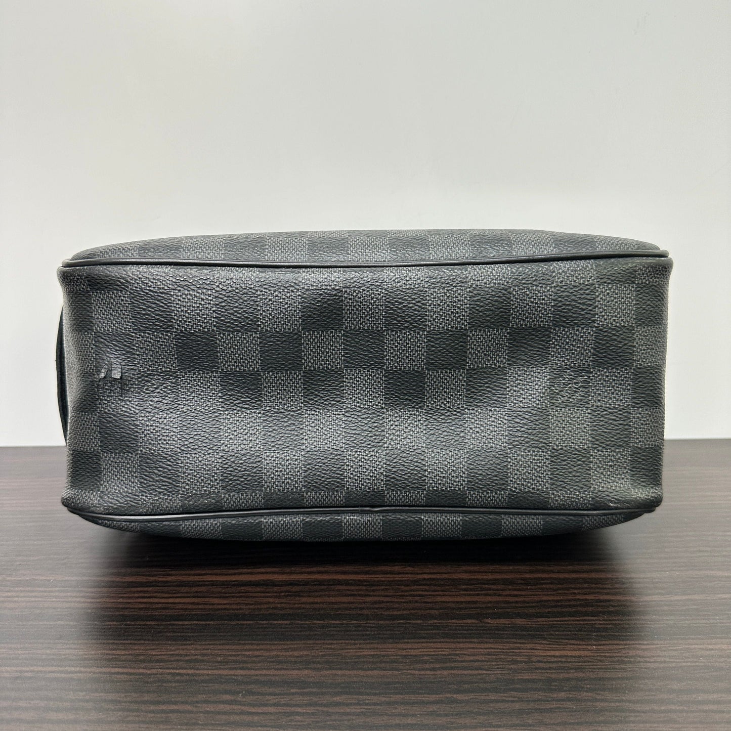Louis Vuitton Damier Graphite Toiletry Pouch Cosmetic Case LB122419