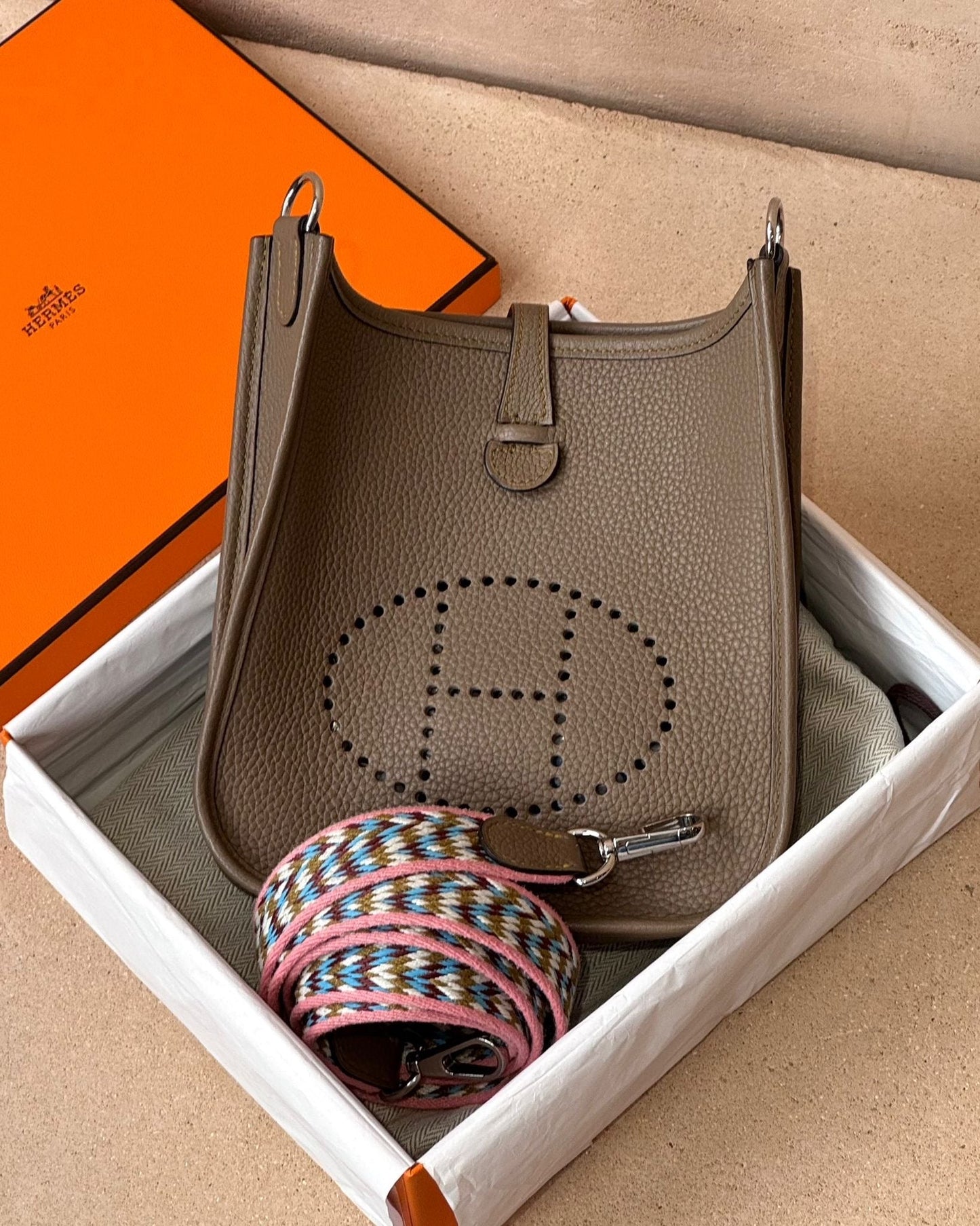 Hermès Mini Evelyne 16 - Beige De Weimar Clemence | Palladium Hardware