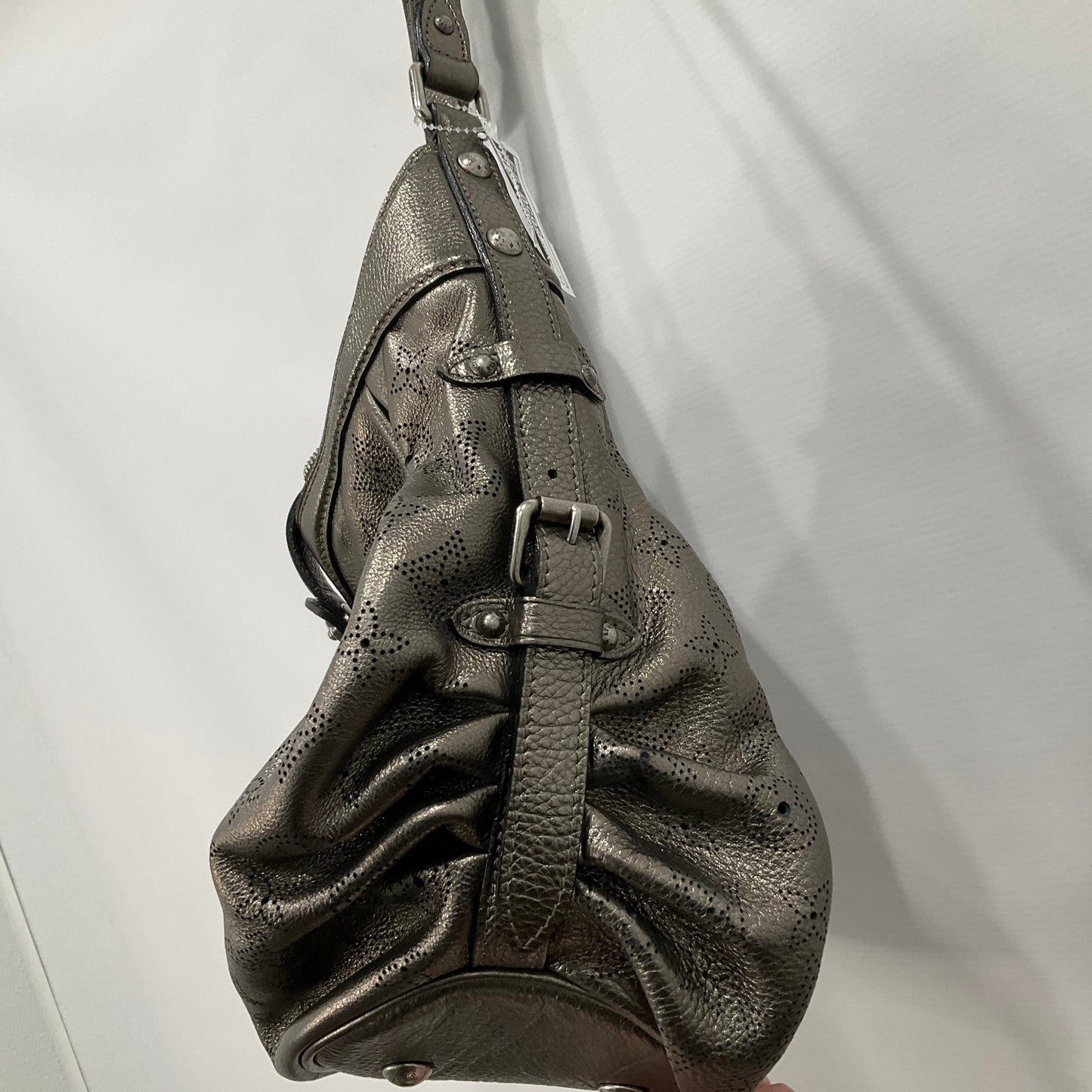 Handbag Luxury Designer By Louis Vuitton Size: Medium