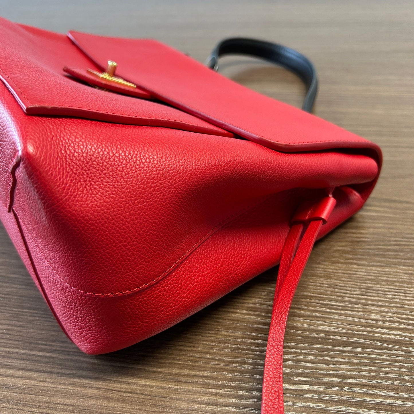 Louis Vuitton Handbag Refined Red Leather LB122160