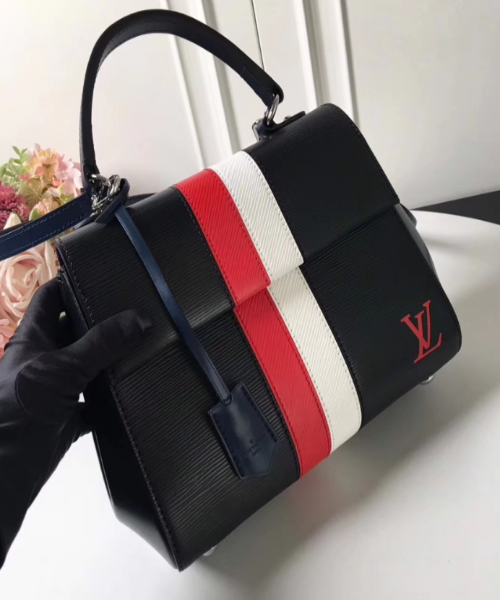 Louis Vuitton Cluny MM Epi Leather
