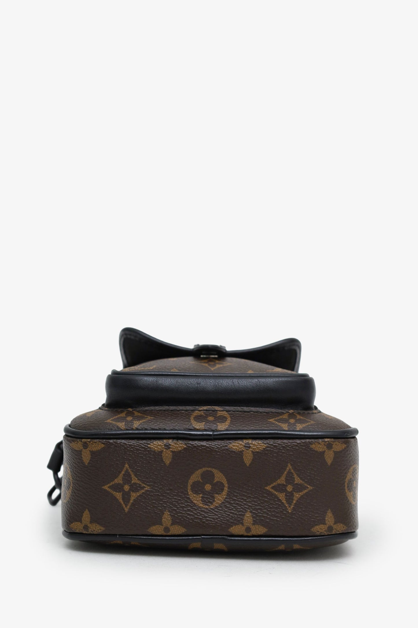 Louis Vuitton Monogram Christopher Wearable Crossbody Wallet Bag