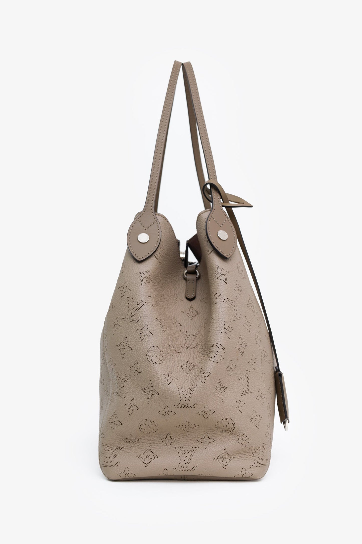 Louis Vuitton 2019 Taupe Mahina Leather 'Hina' PM Bag With Pouch