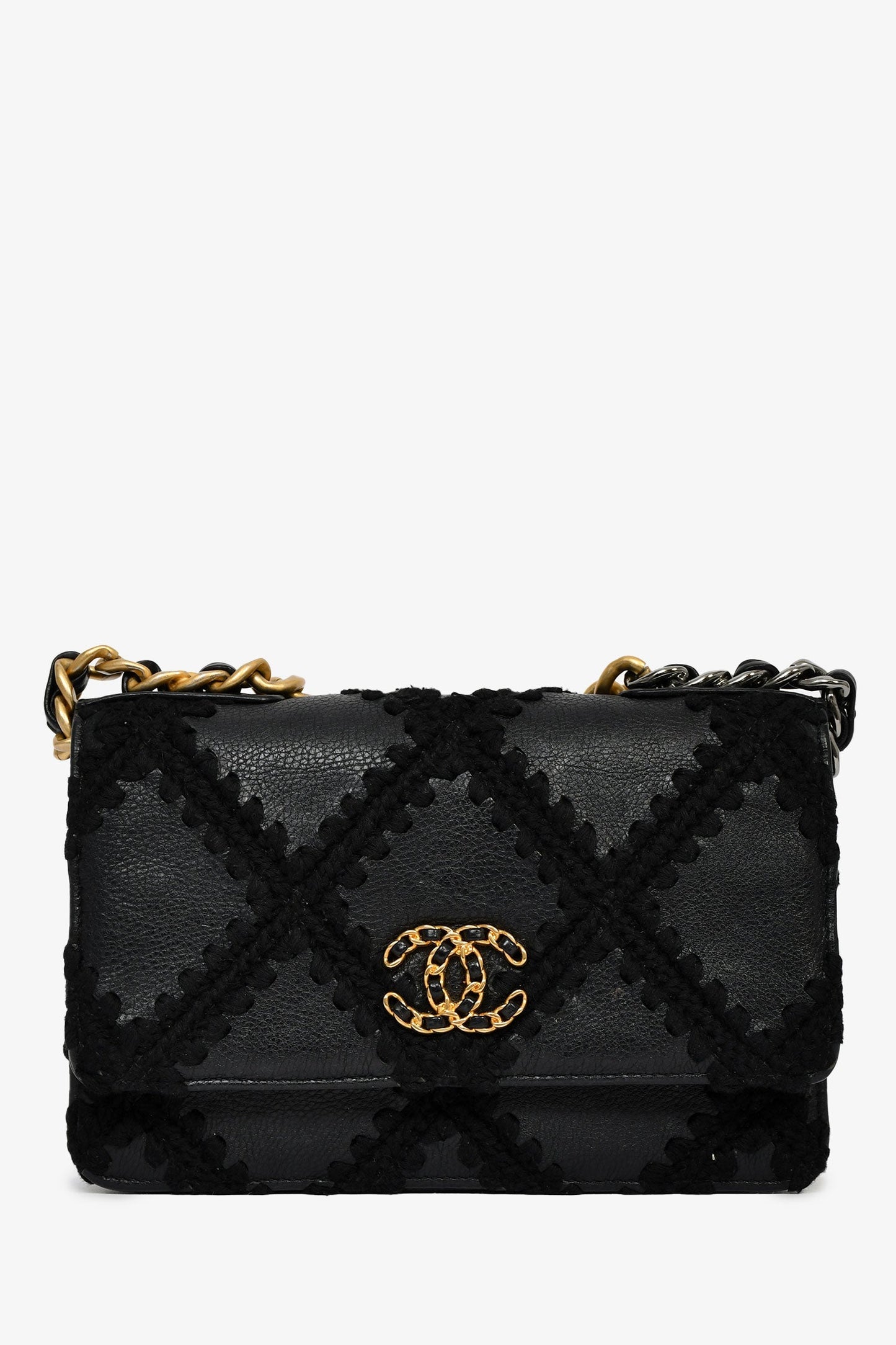 Chanel™ 2020 Black Leather Crochet Chanel™ 19 Wallet On Chain
