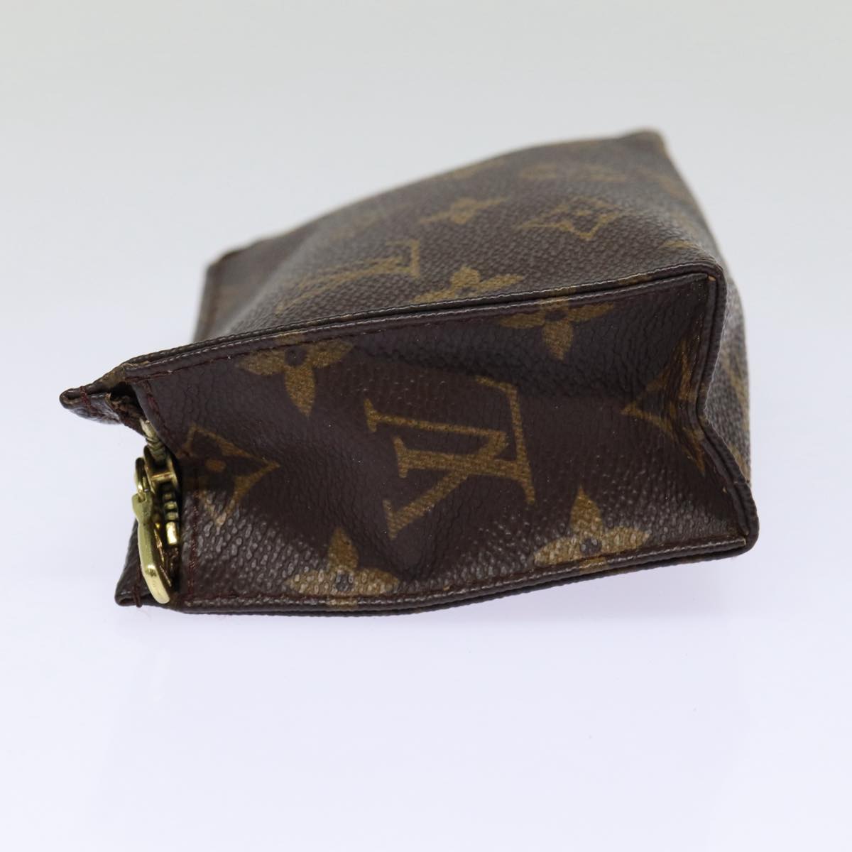 LOUIS VUITTON Monogram Poche Toilette 15 Pouch M47546 LV Auth fm3777