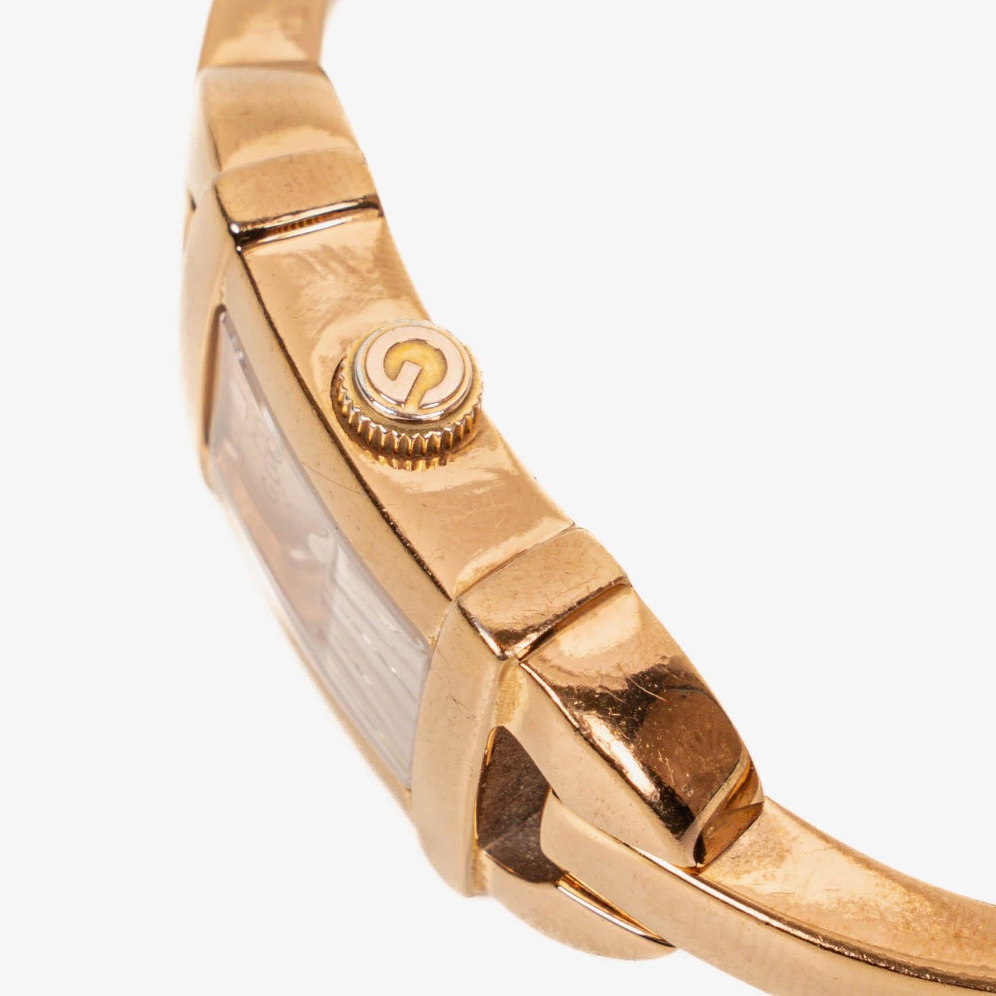 Gucci 6800L GG Dial Bangle Timepiece Gold-Tone Stainless Steel Watch