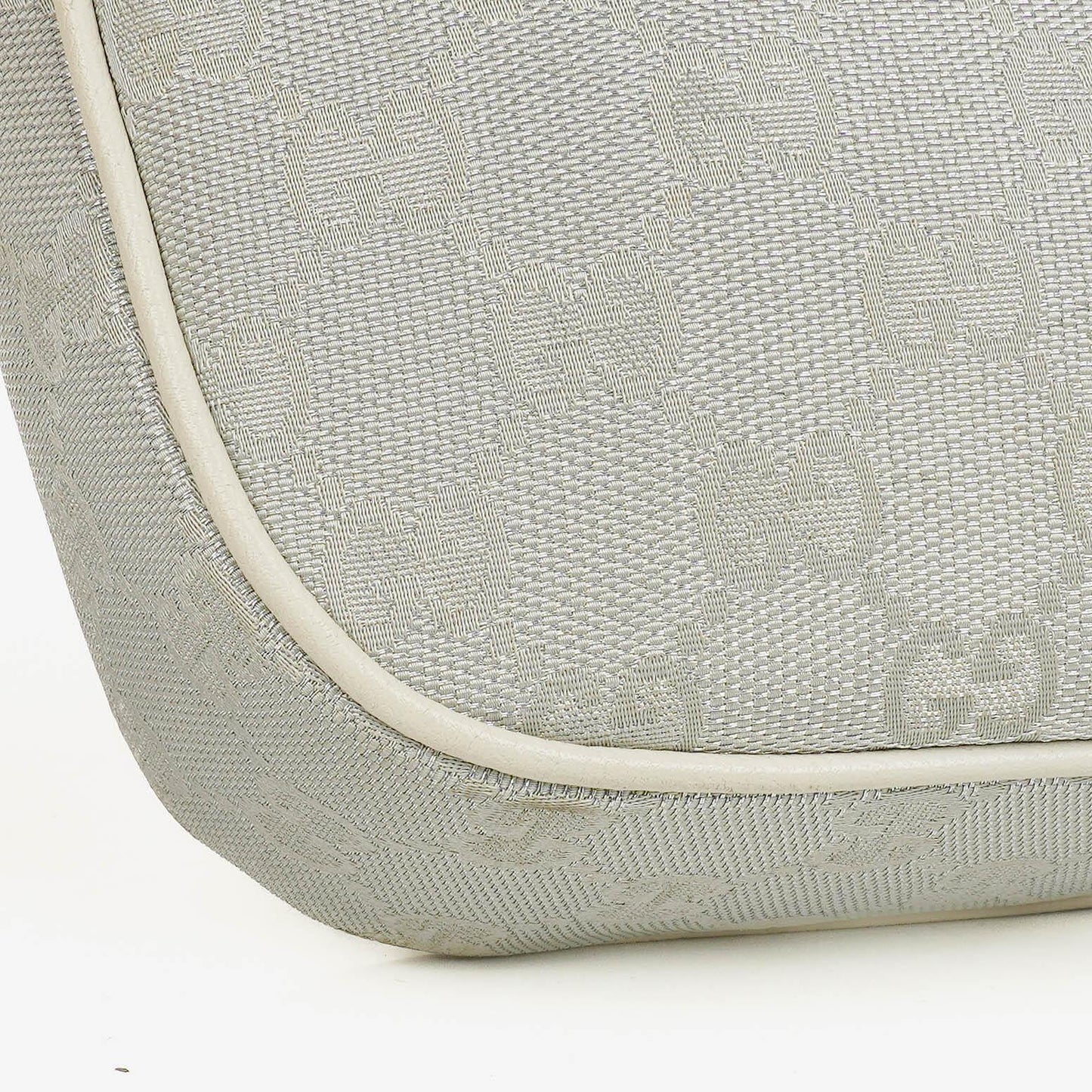 Gucci GG Supreme Pop SIlver Handbag