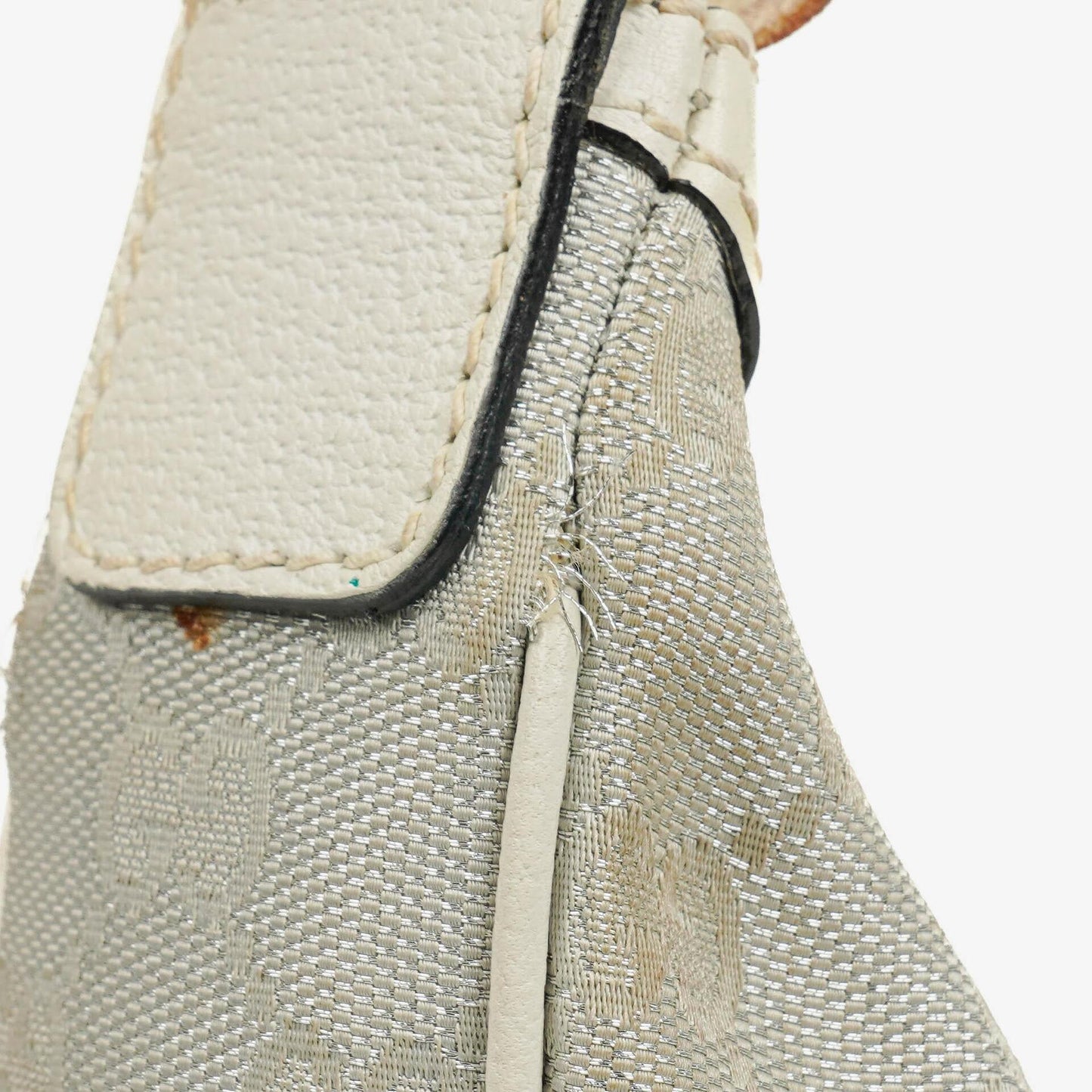 Gucci GG Supreme Pop SIlver Handbag