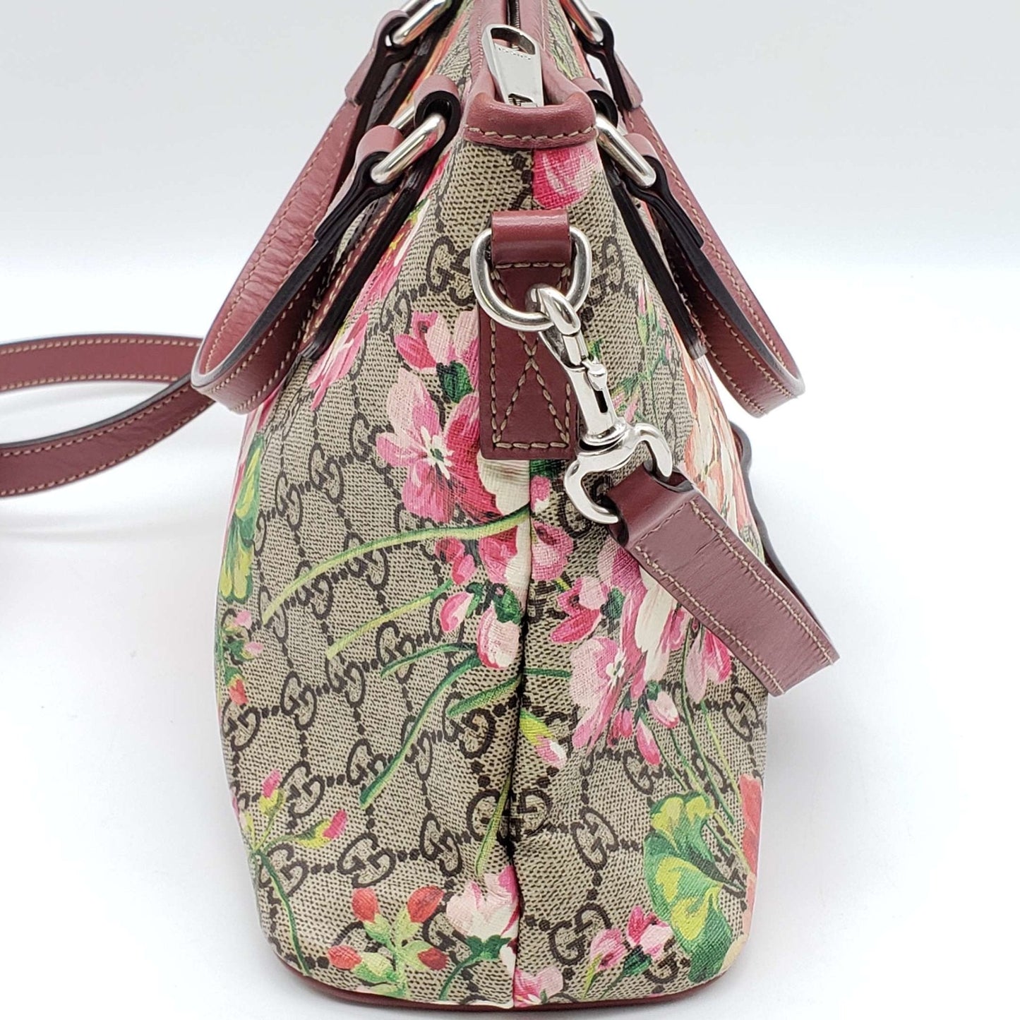 Gucci GG Supreme Pink Shoulder Bag