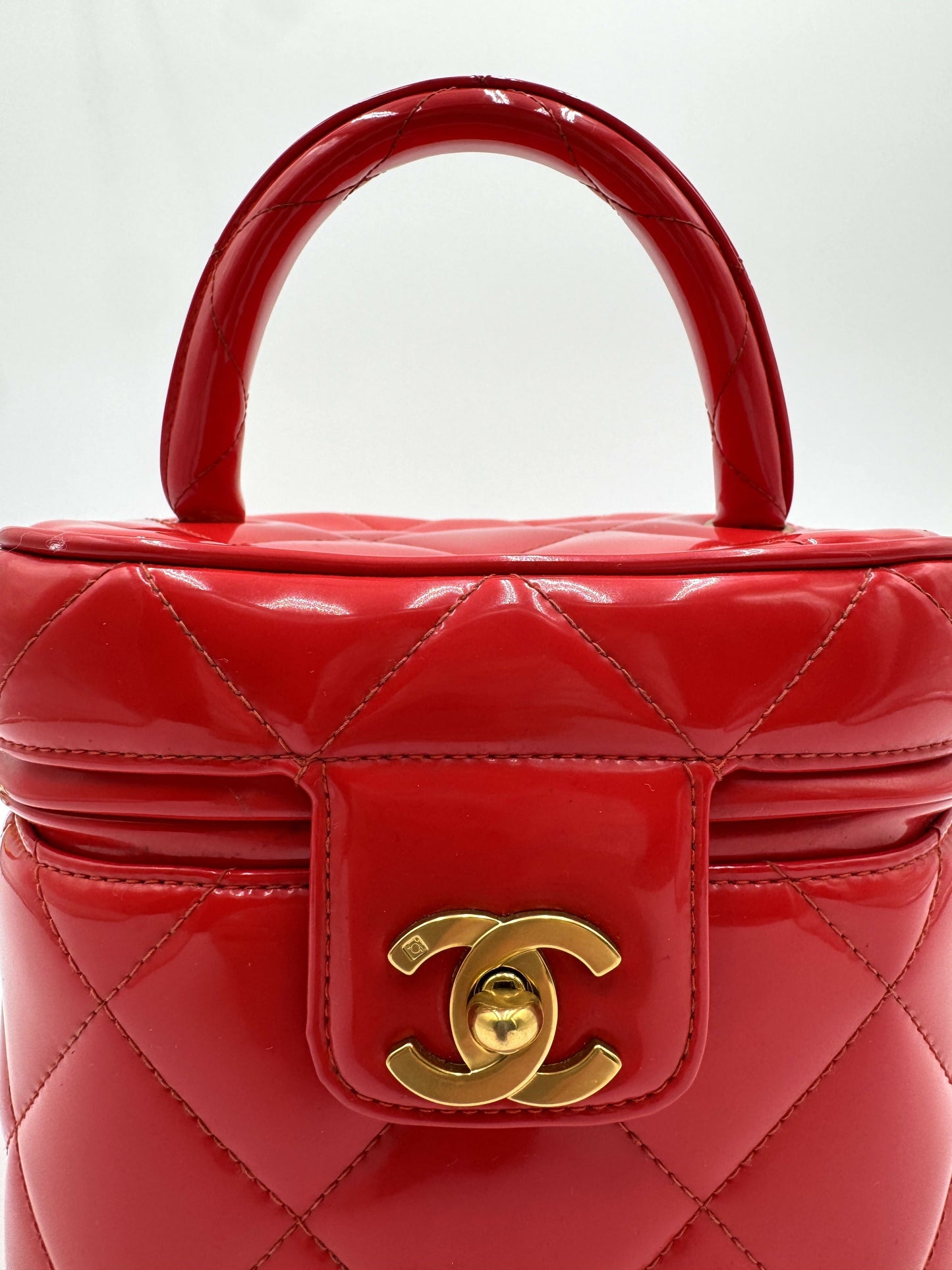 Chanel 1995  Barbie Red Heart-Mirror Vanity Case Bag