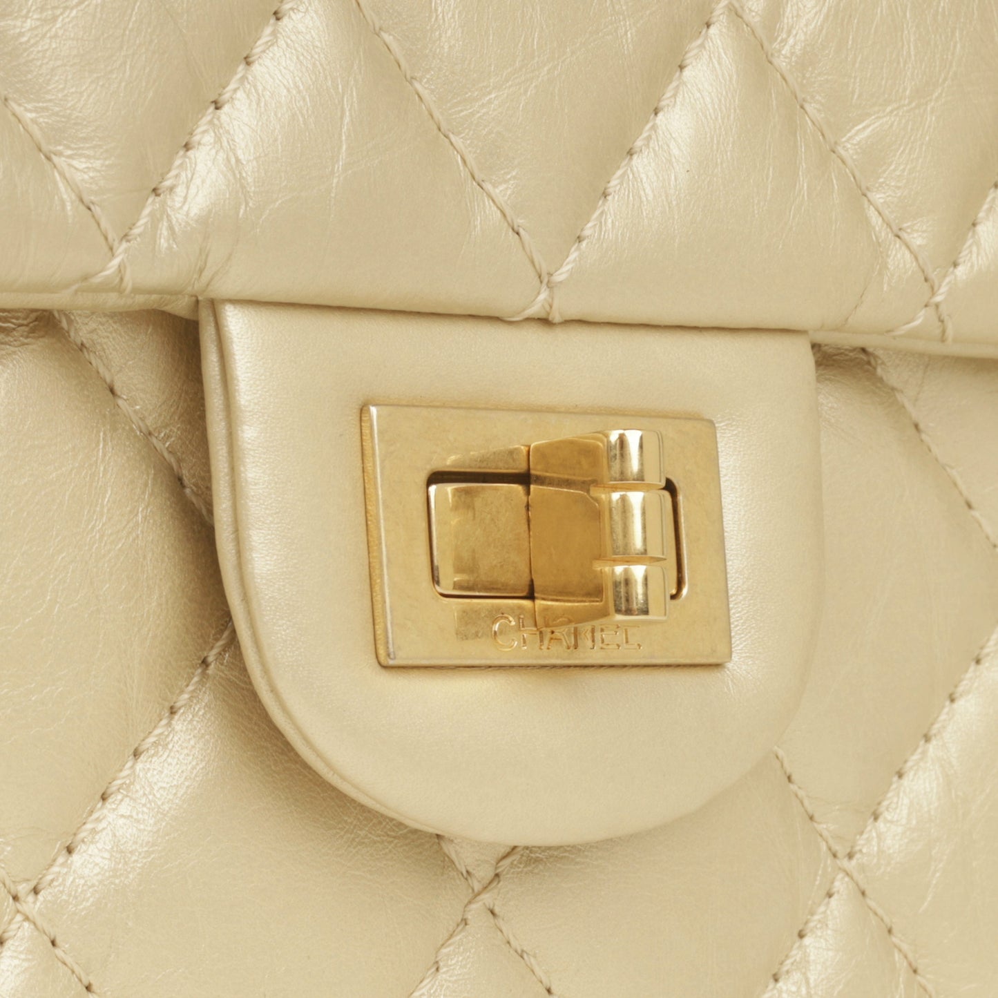 Chanel 2.55 Reissue 226 - Champagne