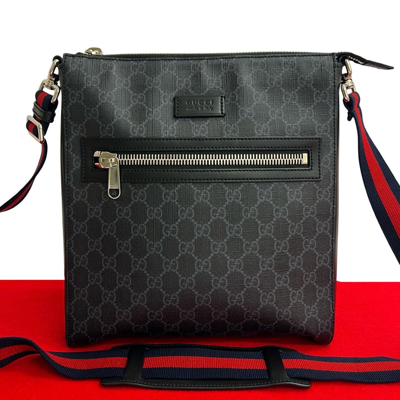 Gucci GG Supreme Leather Shoulder Bag