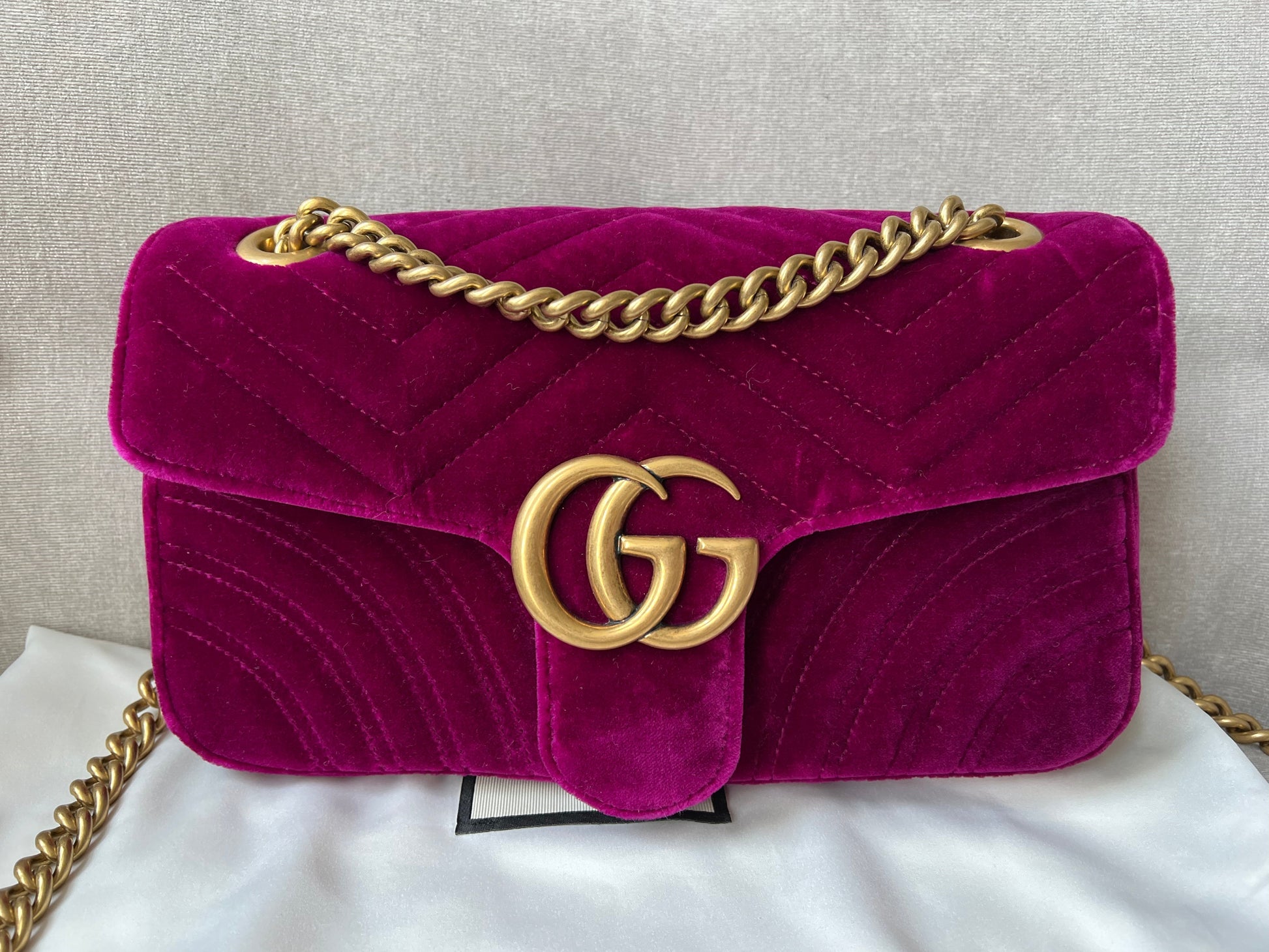 Gucci Chain Leather Shoulder Bag