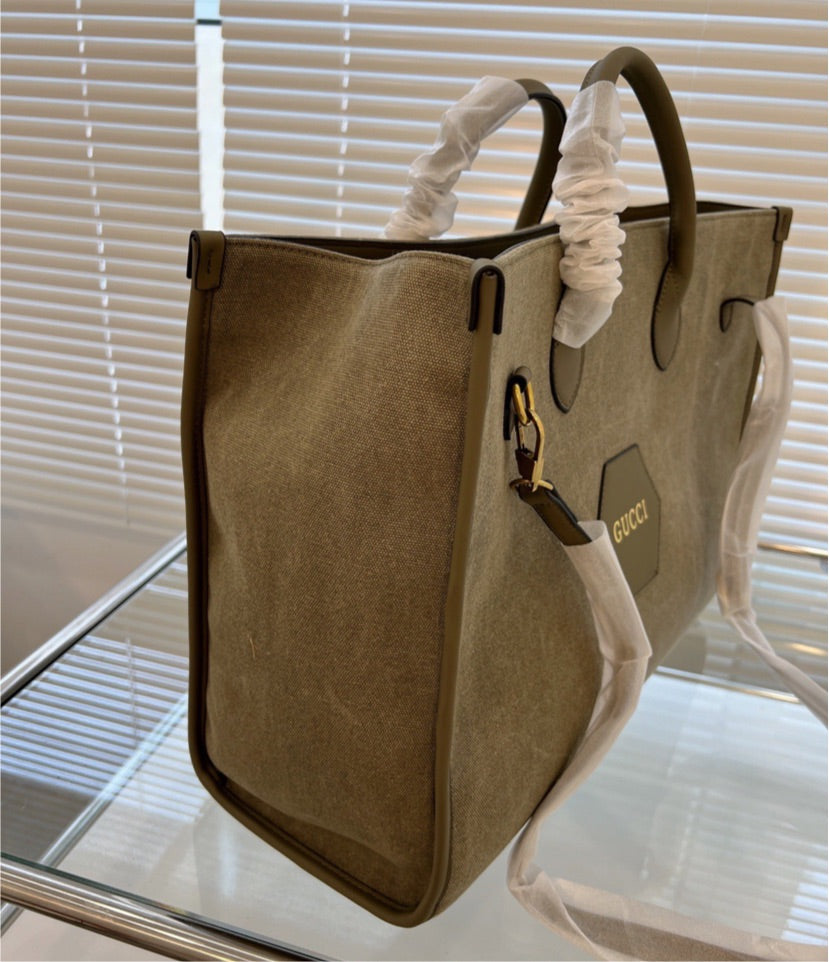 Gucci Suede Handbag Style 2