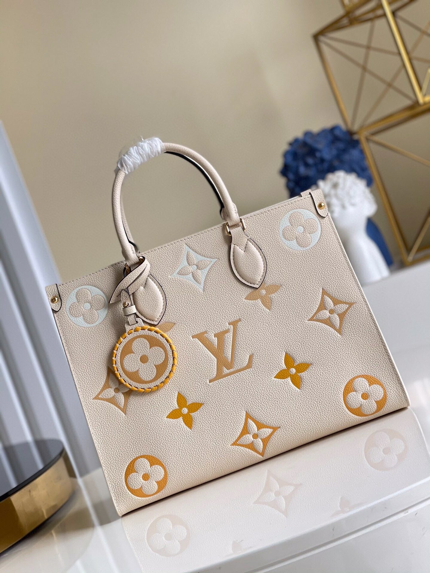 Louis Vuitton  MM Bag