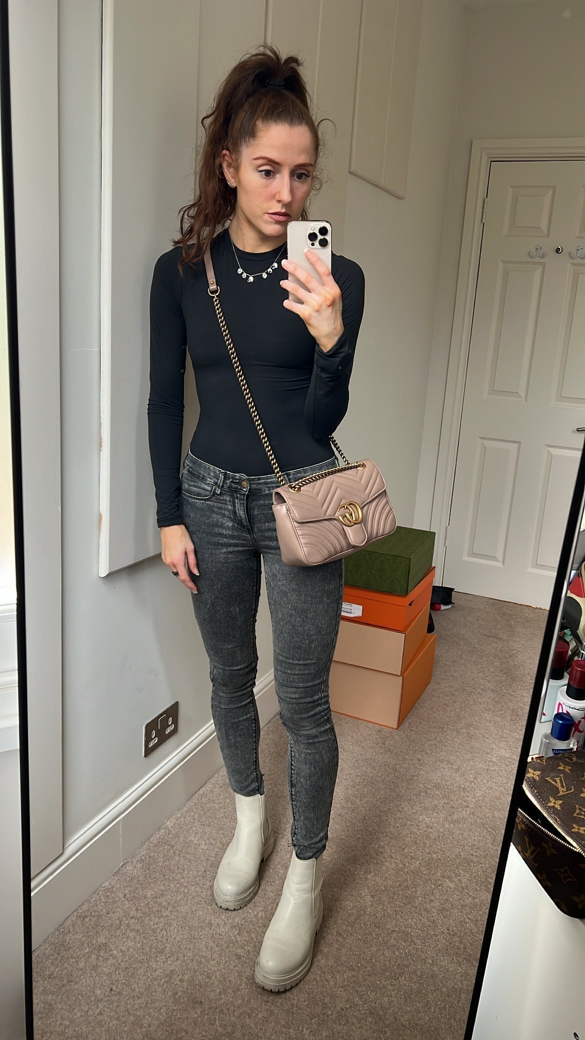 Gucci Chain Leather Shoulder Bag