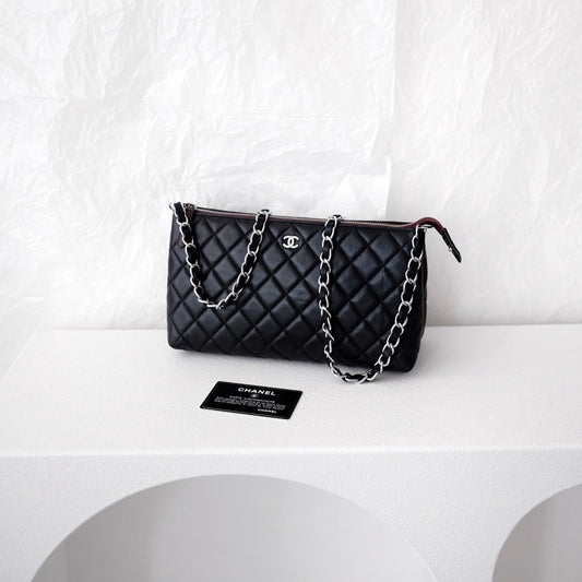 Chanel Matelassé Clutch Bag - Ewore Bags