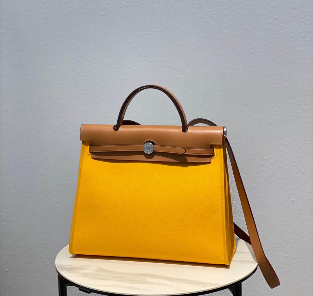 Luxury Hermes Herbag 31