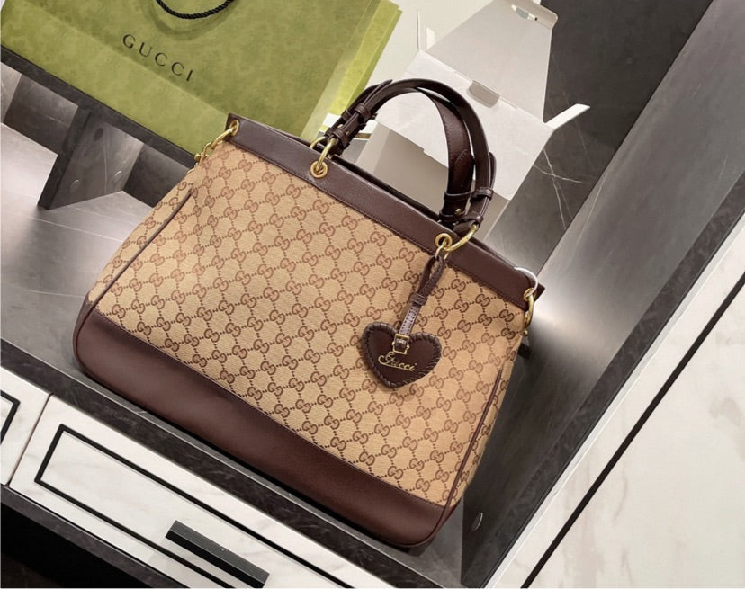 Gucci Woman Handbag Style 7