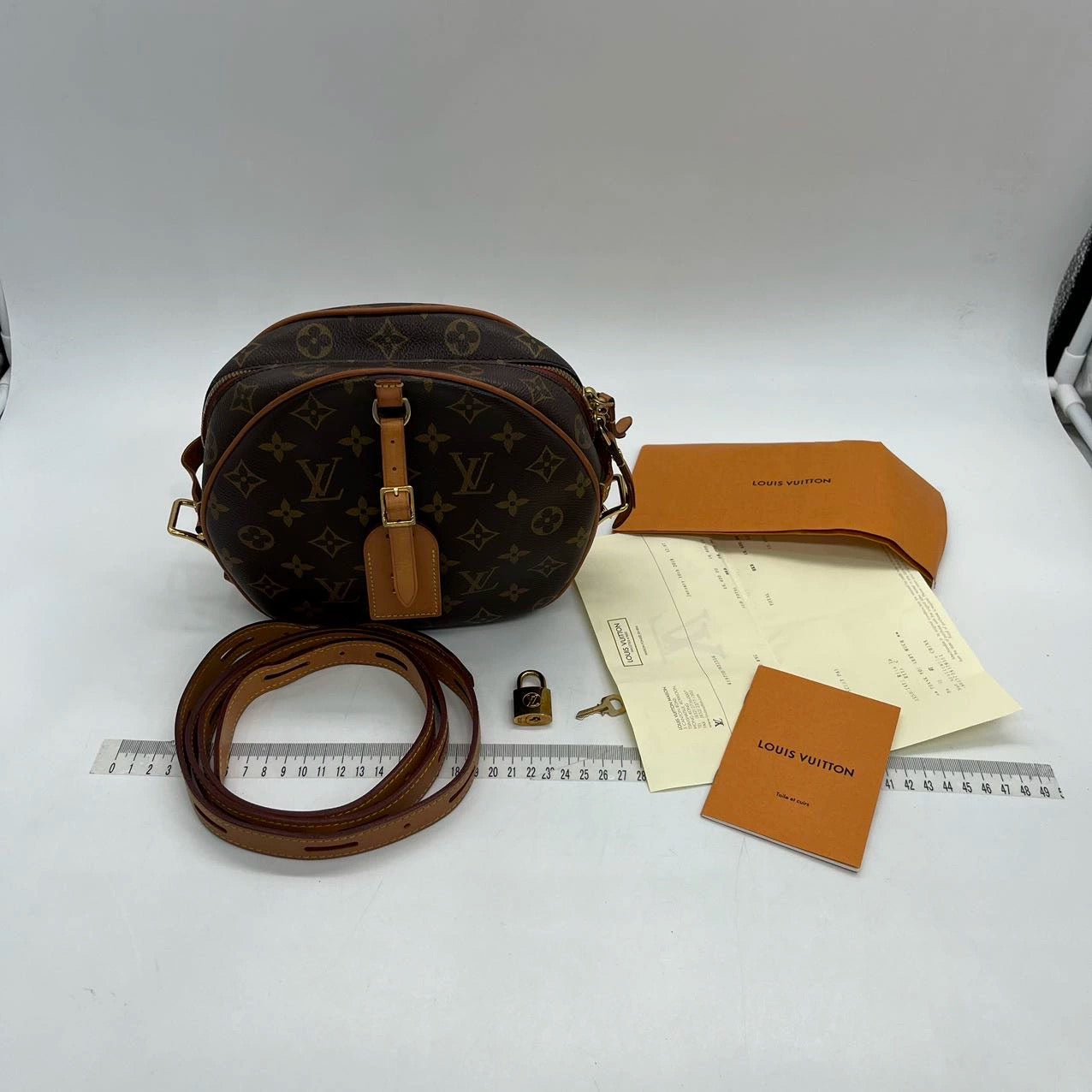 Louis Vuitton BoÃ®te Chapeau Souple Leather Crossbody Bag MM