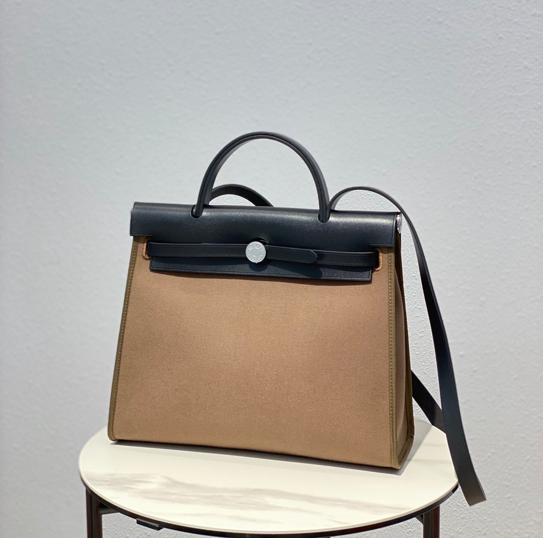 Luxury Hermes Herbag 31