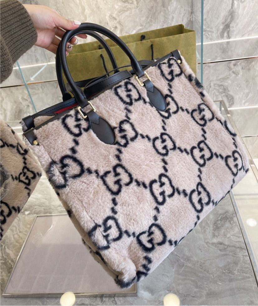 Gucci Fur Woman Handbag