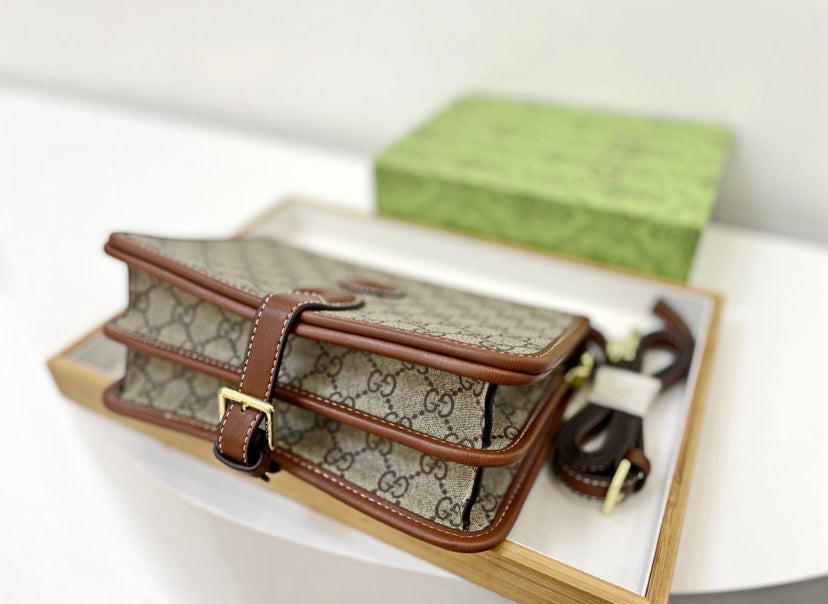 Gucci Woman Crossbody Style 6