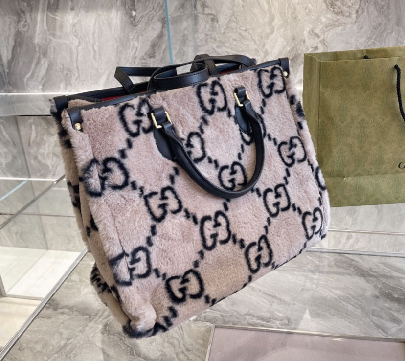 Gucci Fur Woman Handbag