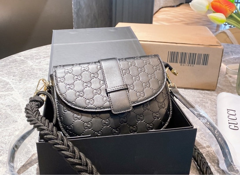 Gucci Woman Crossbody Style 3