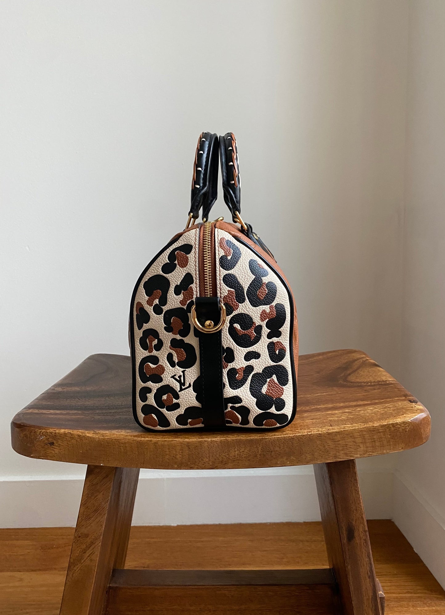 Louis Vuitton Wild at Heart Bandouliere 25 M45840
