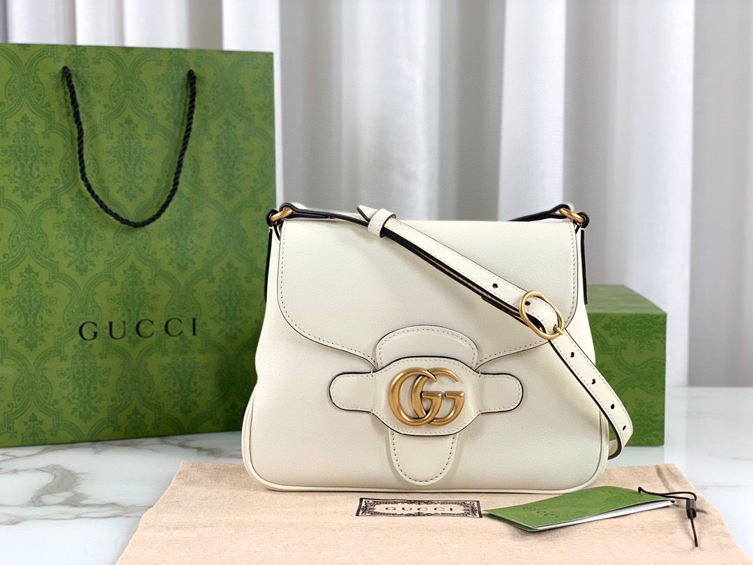 Gucci Leather Shoulder Bag Style 32