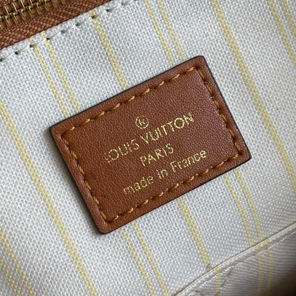 Louis Vuitton  MM Bag