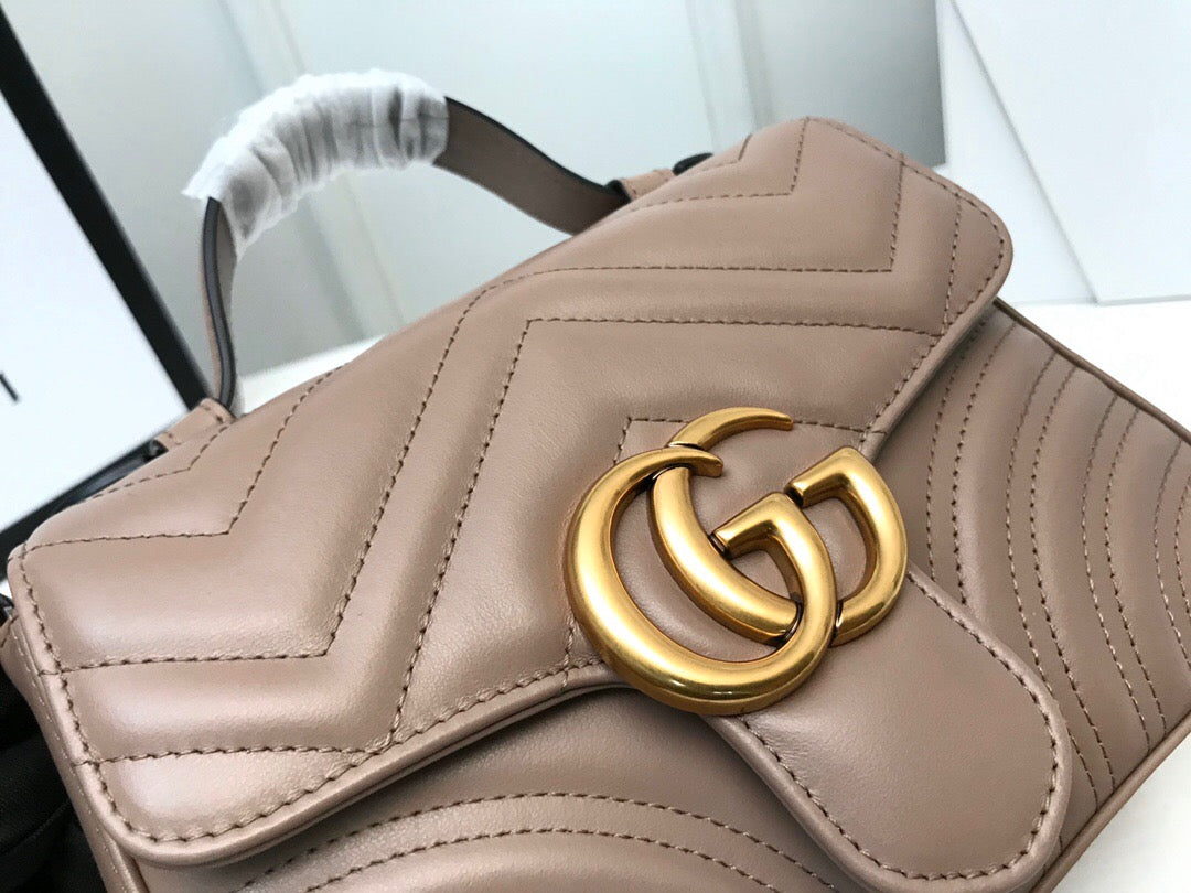 Gucci Chain Leather Shoulder Bag
