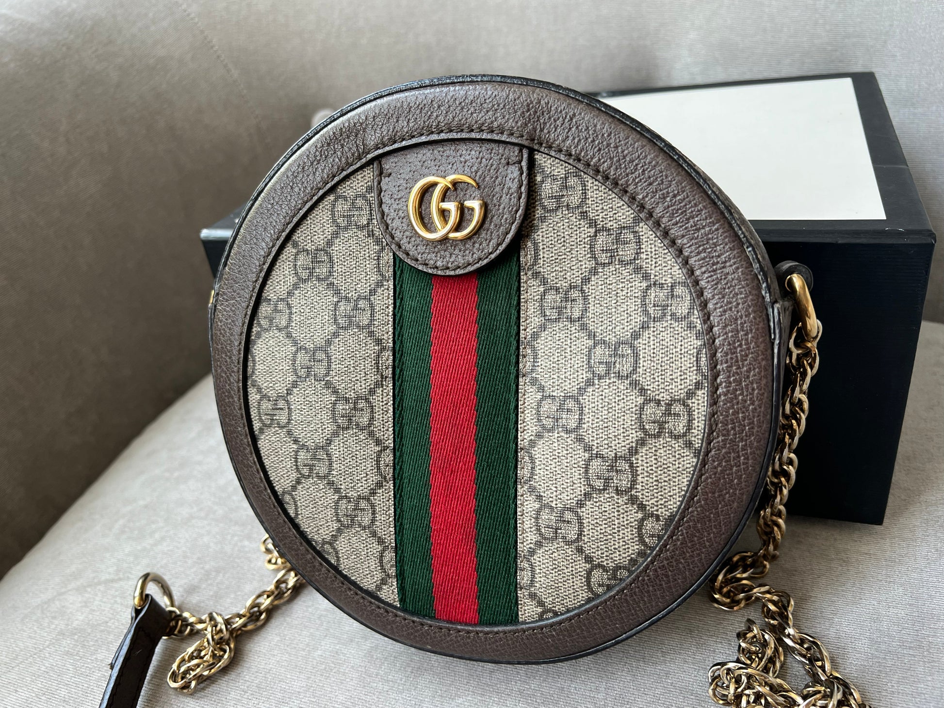Gucci Chain Leather Shoulder Bag