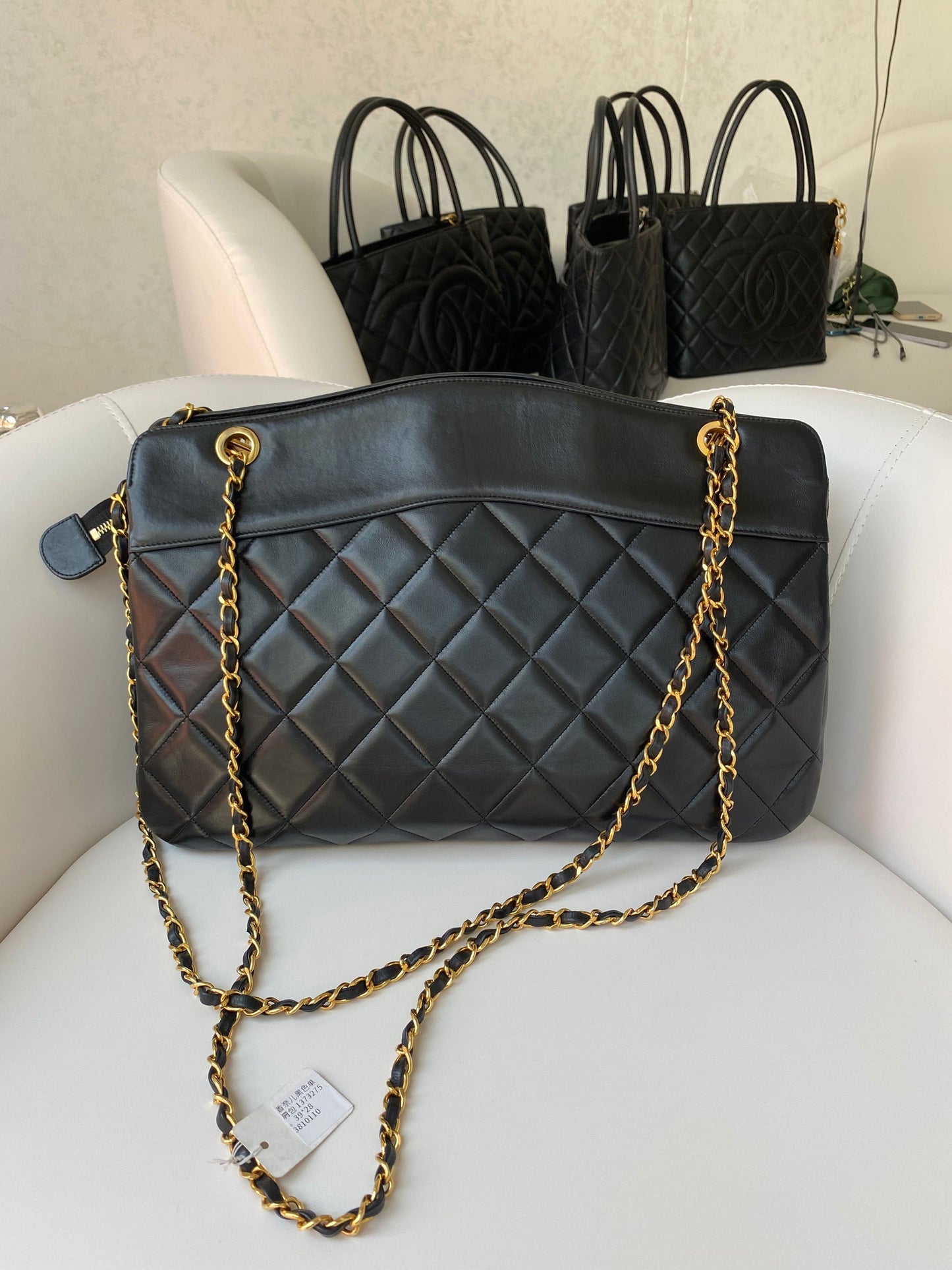Chanel Matelasse Chain Shoulder Women's Leather Shoulder Bag Black
