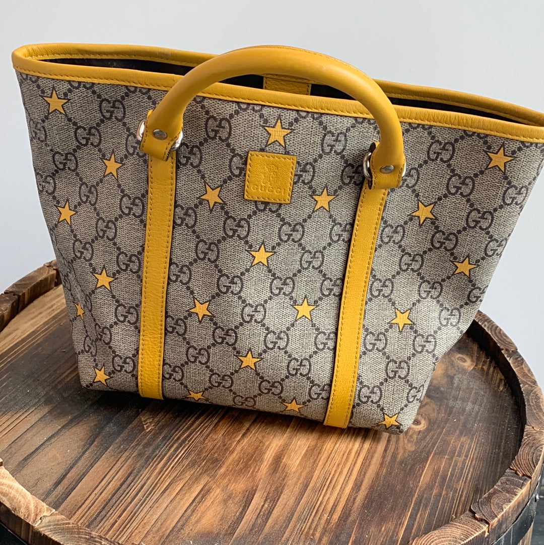 Gucci GG Supreme Canvas Tote Style 8