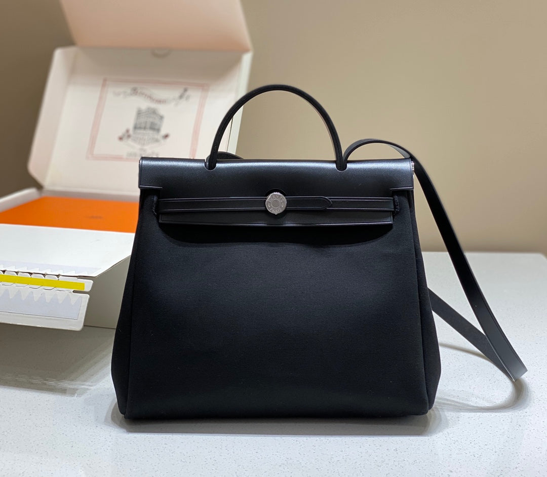 Luxury Hermes Herbag 31