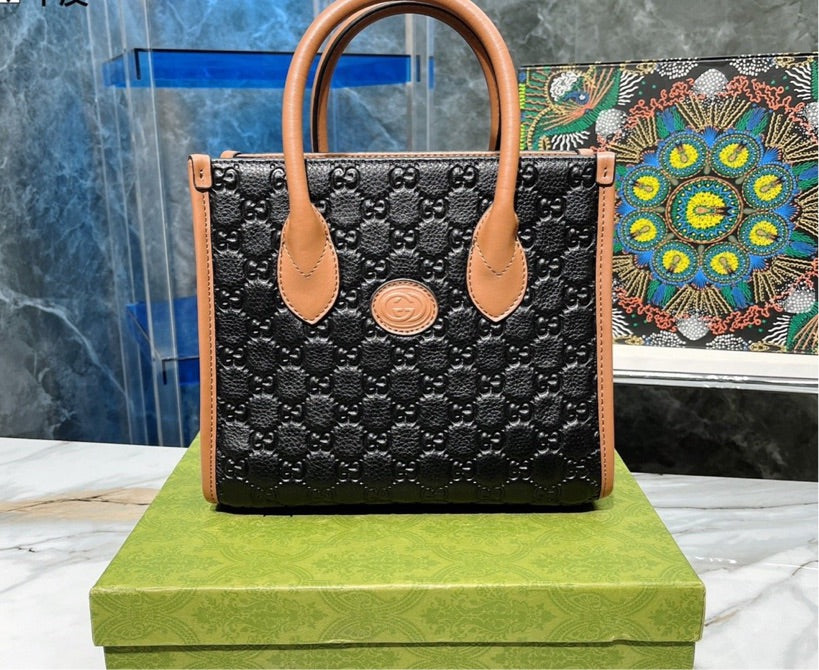Gucci Woman Shoulder Bag Style 6