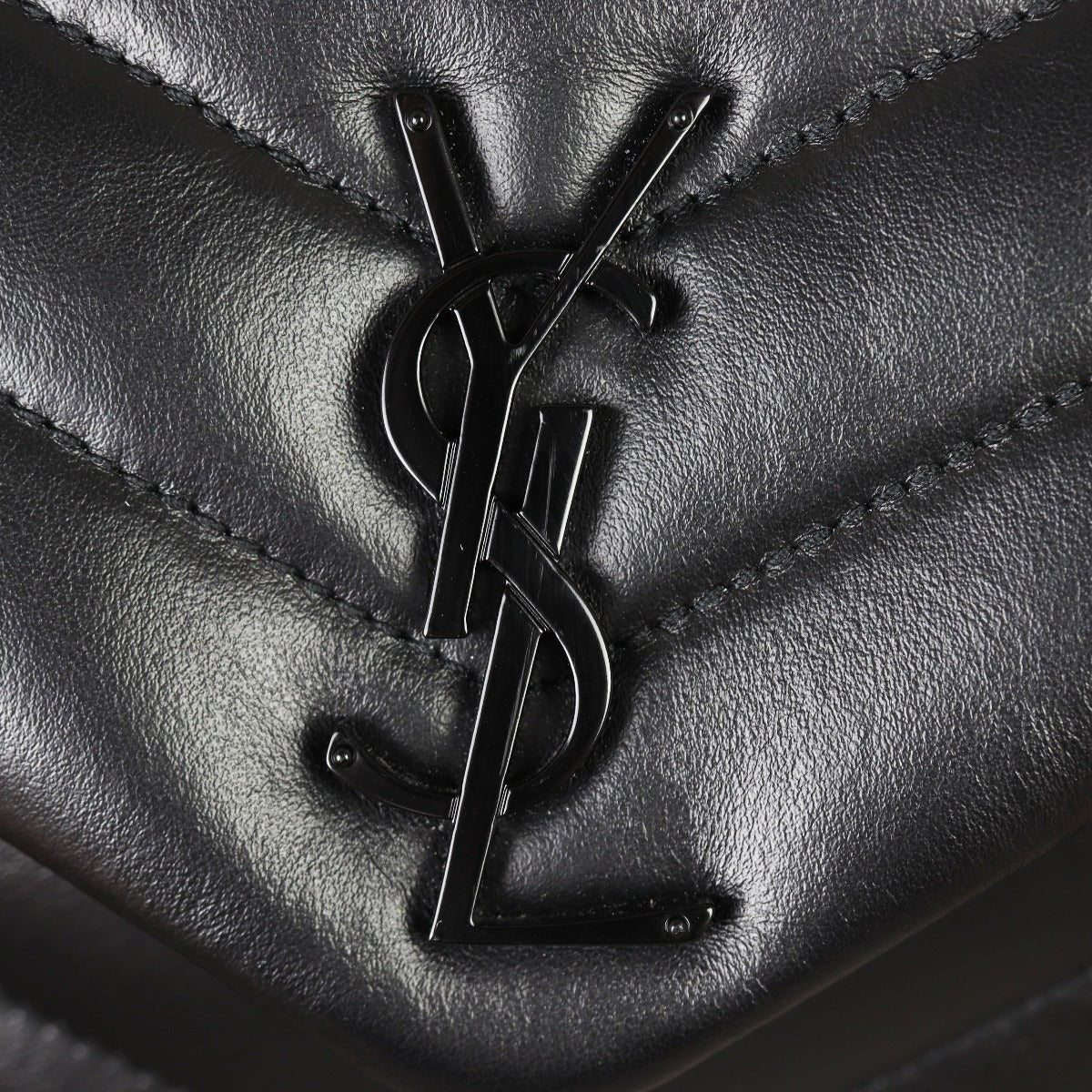 Saint Laurent Loulou Small