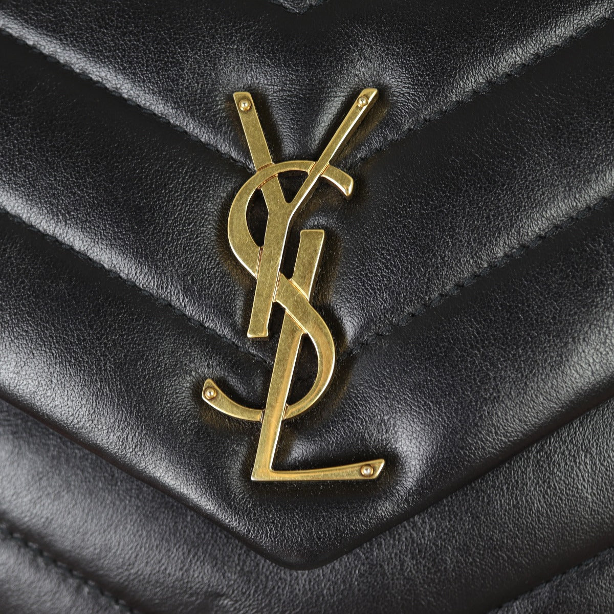 Saint Laurent Loulou Small