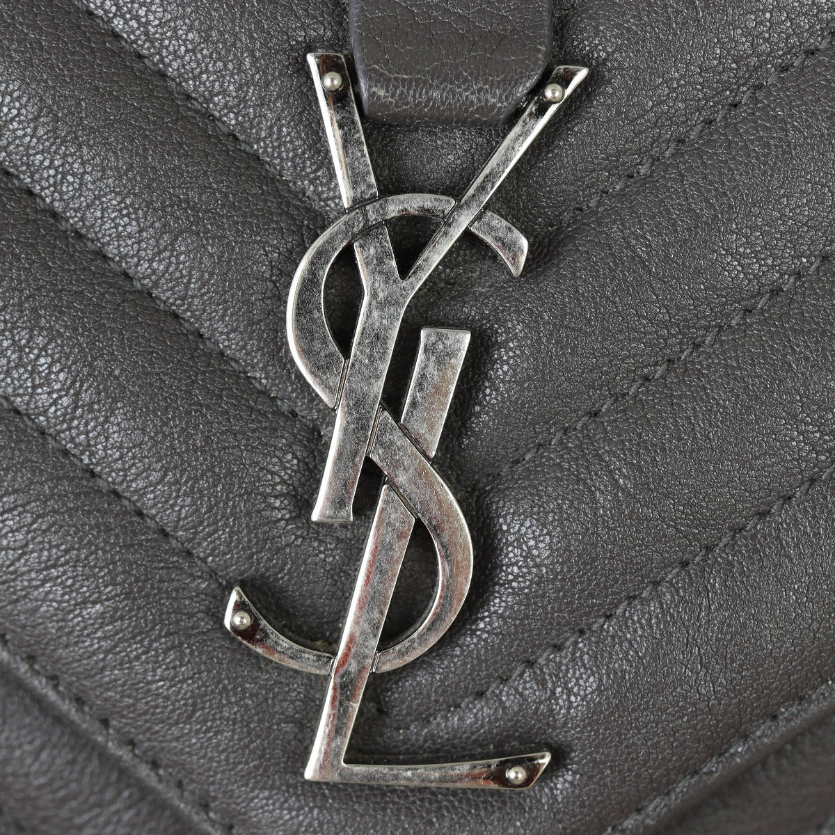 Saint Laurent College Medium