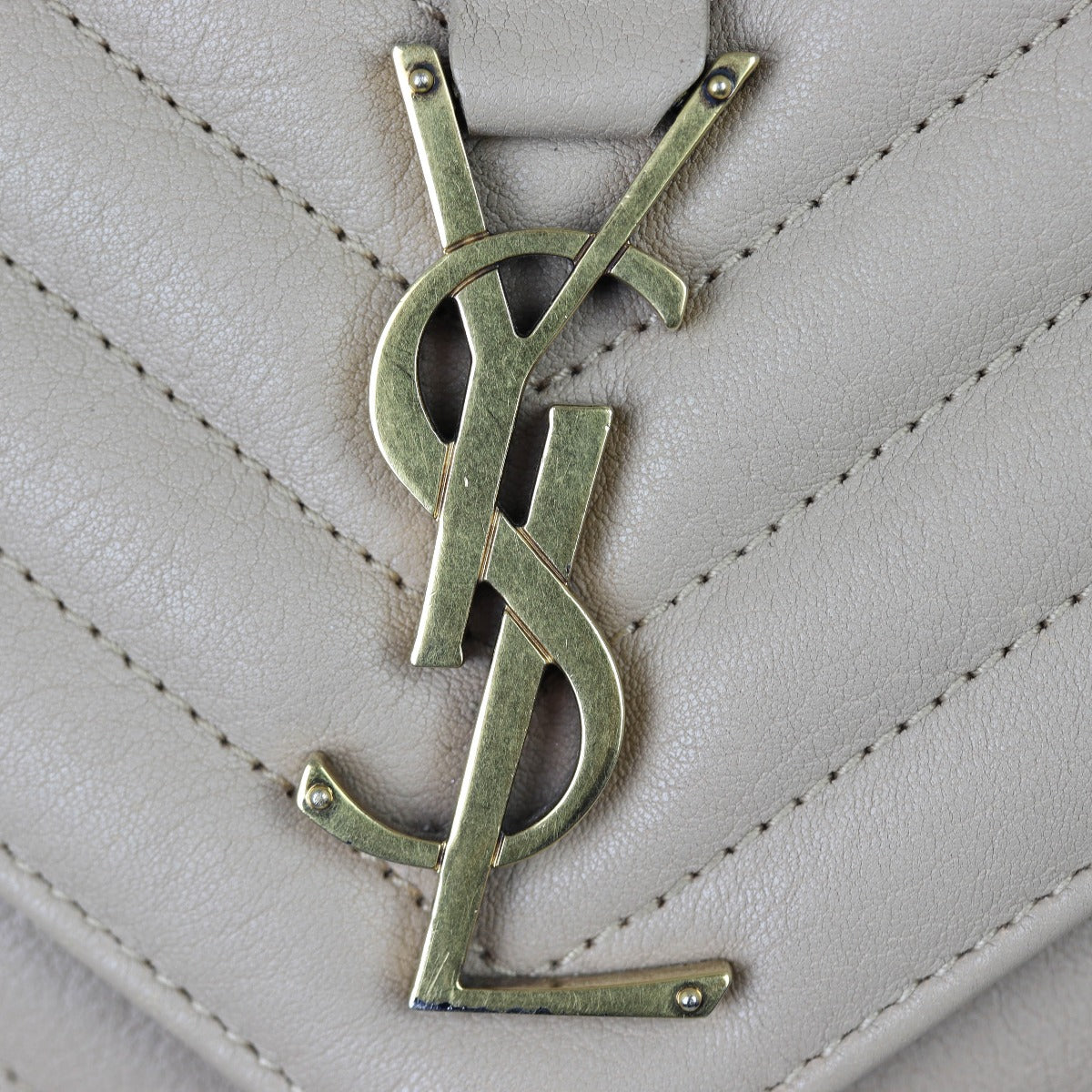 Saint Laurent College Medium