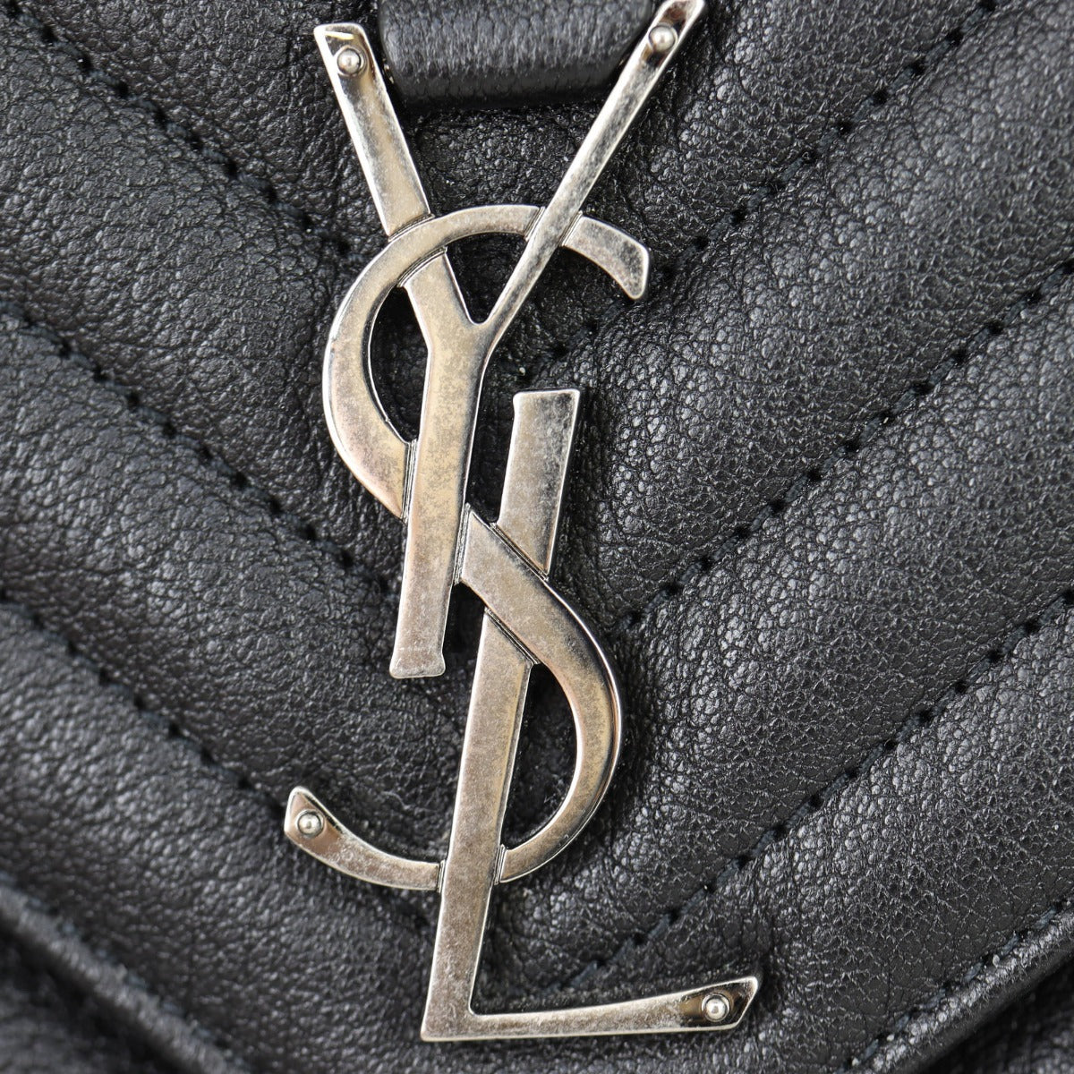 Saint Laurent College Medium