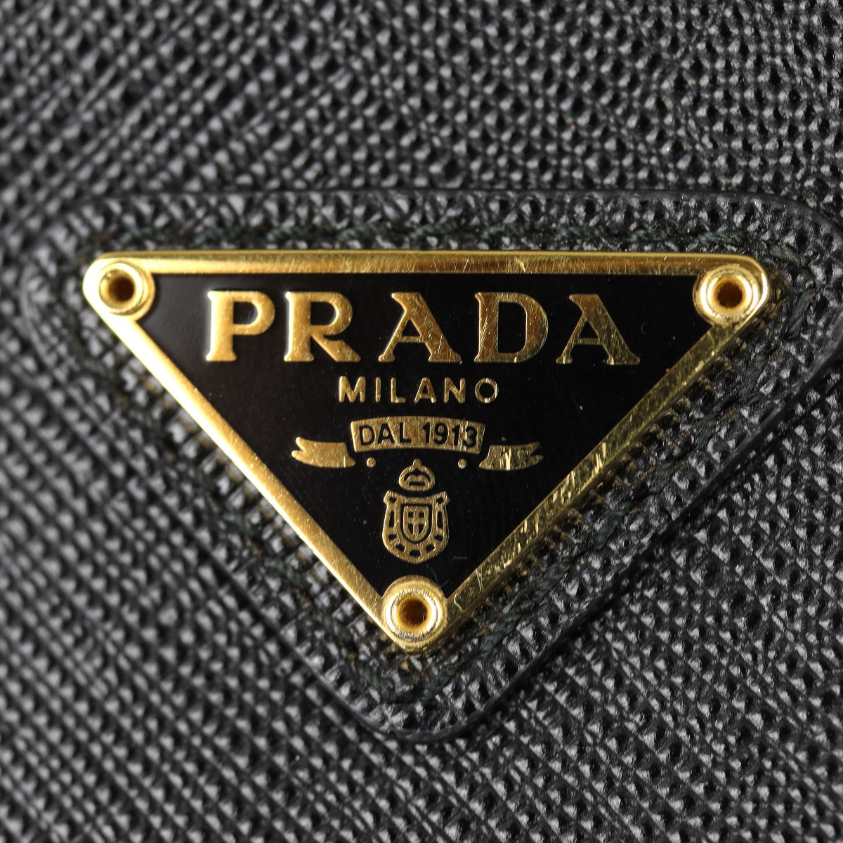 Prada Re-edition 2005 Saffiano Shoulder Bag