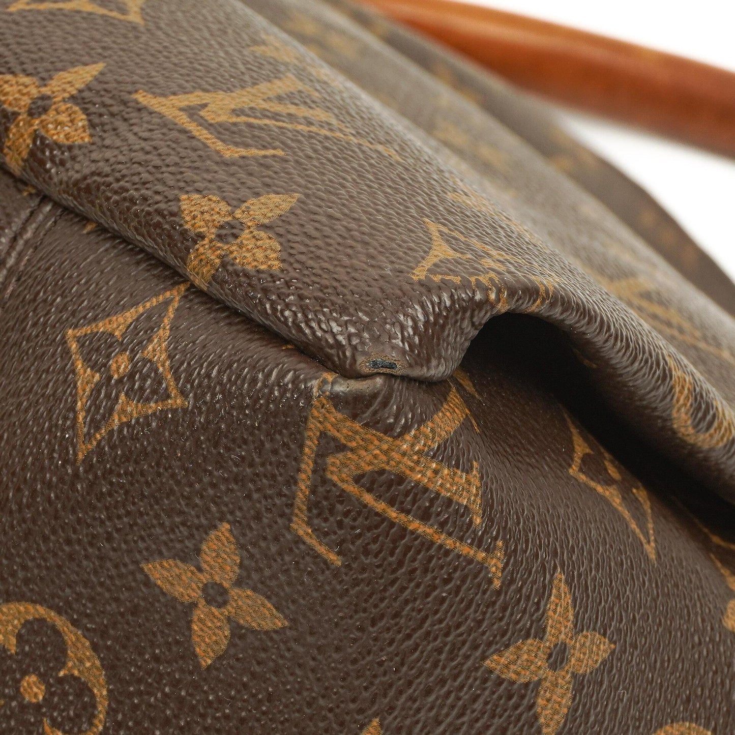 Louis Vuitton Artsy MM Monogram Canvas Bag