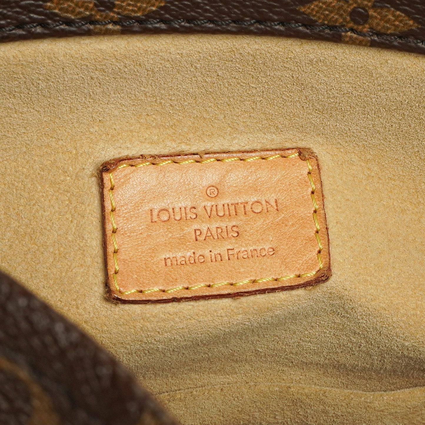 Louis Vuitton Artsy MM Monogram Canvas Bag