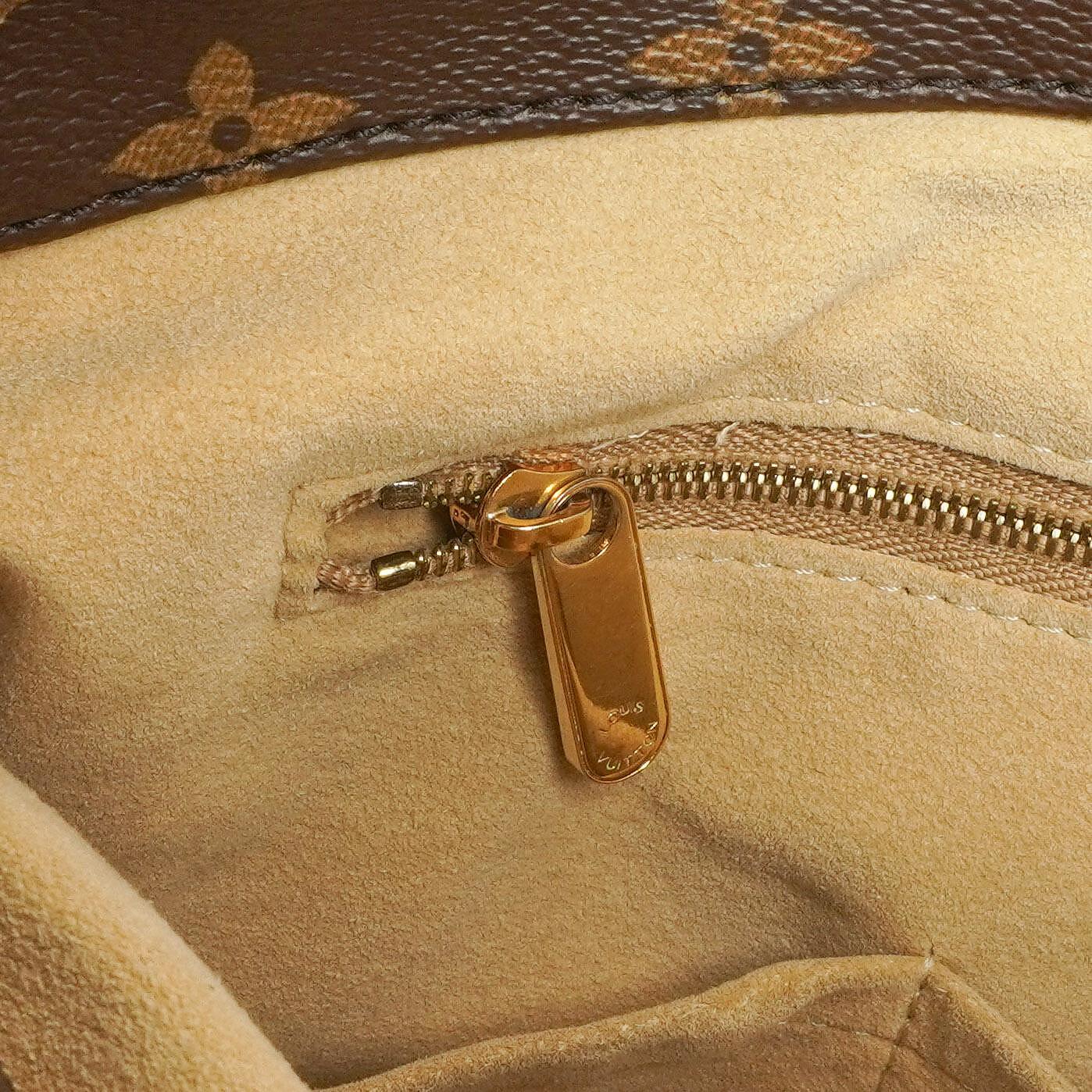 Louis Vuitton Artsy MM Monogram Canvas Bag