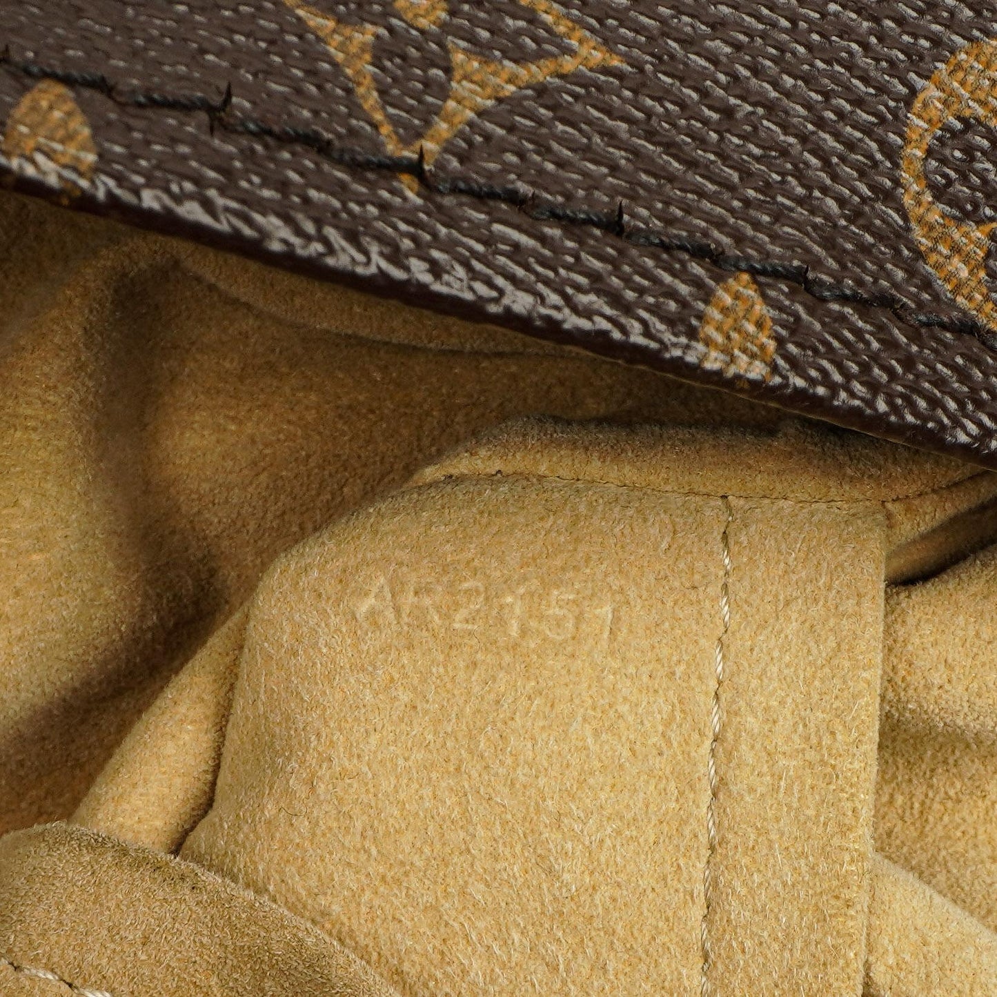 Louis Vuitton Artsy MM Monogram Canvas Bag